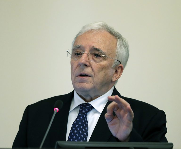 Isărescu: economia nu e pândită de vreun risc sever  …dar OUG 114 a fost „cel puțin neinspirată”
