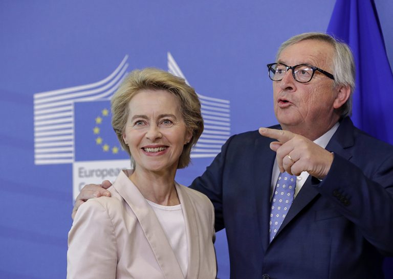 epa07693834 Ursula von der Leyen (L), the nominated President of the European Commission is welcomed by European Commission President Jean-Claude Juncker during a visit at the European Commission in Brussels, Belgium, 04 July 2019. EPA/OLIVIER HOSLET