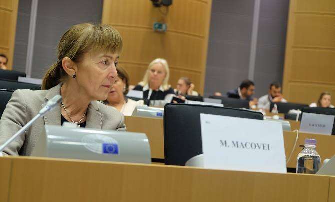 Monica Macovei: Premierul “trebuie să răspundă și cu funcția, și penal”