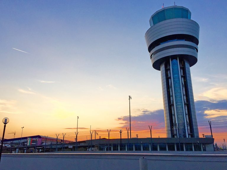 Camere termice vor fi instalate în aeroporturile românești, ca măsură împotriva răspândirii coronavirusul din China