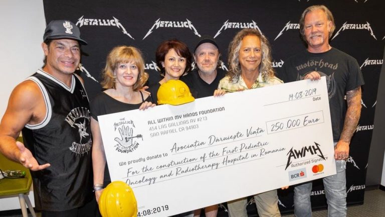 Metallica a donat 250.000 de euro pentru spitalul Asociației „Dăruiește Viață“