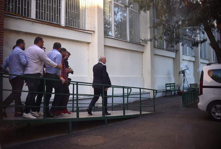 Cererea de eliberare a lui Dragnea, transferată la Înalta Curte de Casație și Justiție