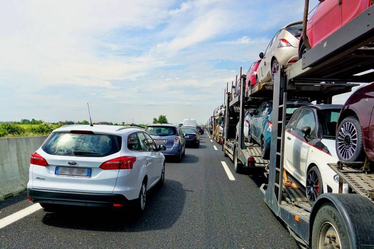 Piaţa auto din România a înregistrat o creştere de 9% faţă de perioada similară anului trecut