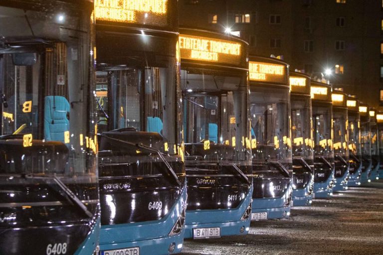 Transportul public, de la „cazanele” fără aer, până la „Fata Morgana” de pe Magistrala 5