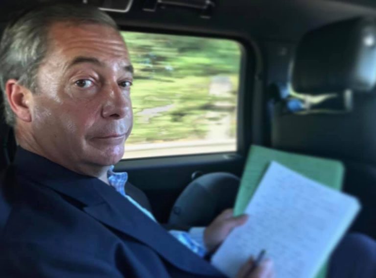 Brexit: Farage îi propune lui Johnson o alianță electorală cu scopul unei rupturi clare de UE