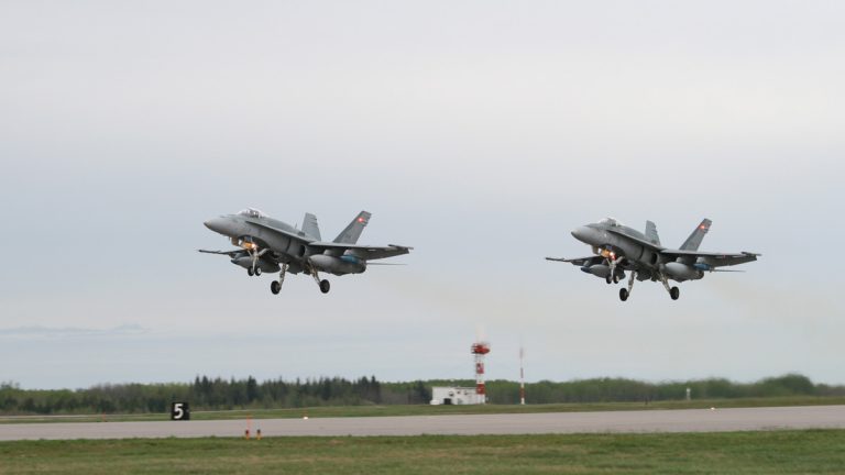 Două avioane militare britanice au fost trimise să intercepteze un bombardier nuclear rus