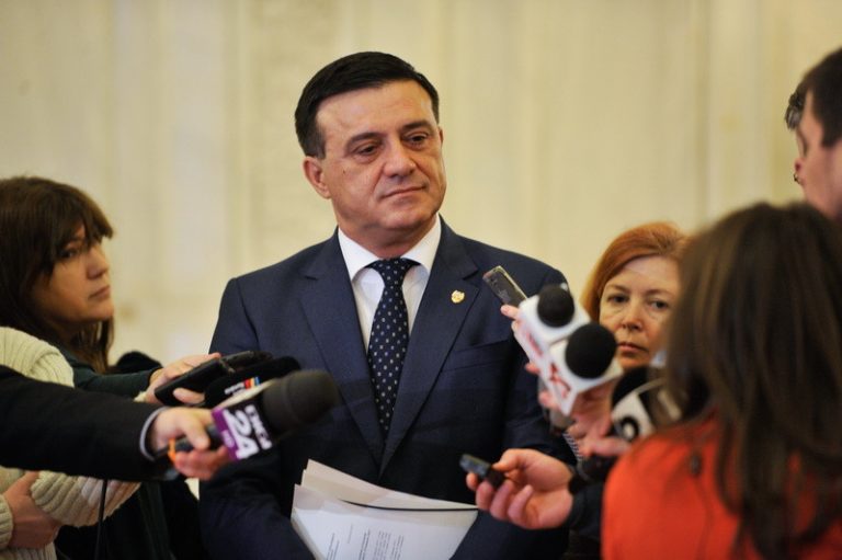 Bădălău: Îmi cer din nou scuze românilor din străinătate. Voi respecta decizia colegilor din CEx