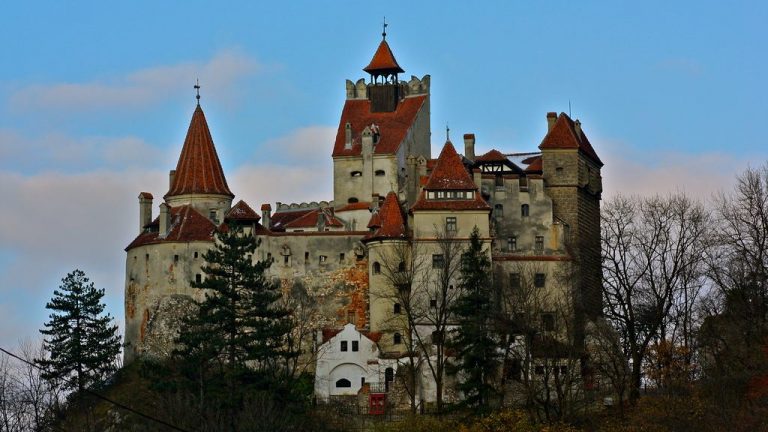 Transilvania în topul destinaţiilor turistice de toamnă europene. Toamna ”este greu de imaginat să fie mai frumoasă undeva în lume”