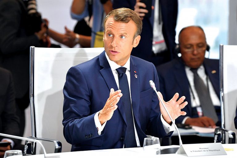 Macron și miniștrii francezi vor circula numai cu mașini hybrid sau electrice