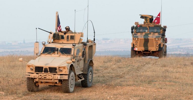 Turcia acuză SUA că „trag de timp” în implementarea zonei sigure din Siria