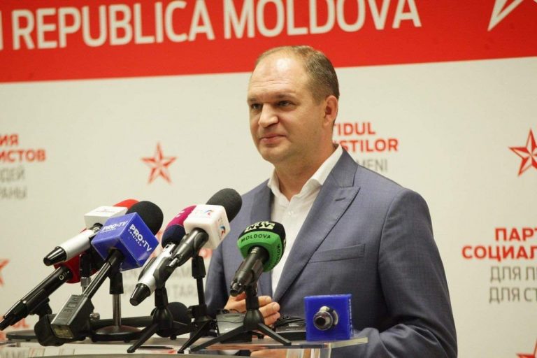 Socialistul Ion Ceban a câştigat Primăria Chişinău în faţa pro-europeanului Andrei Năstase