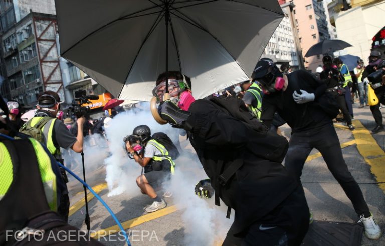 Beijing: Vestul plătește prețul susținerii protestelor din Hong Kong