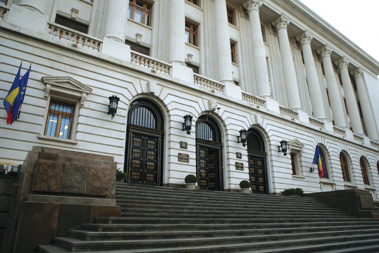 Acoperirea deficitului de cont curent cu fluxuri de capital autonom a continuat să se înrăutățească