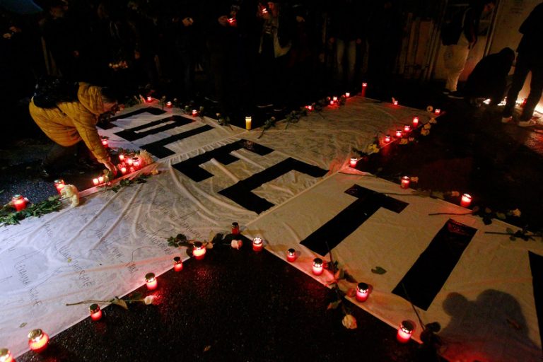 Procurorii cer închisoare cu executare pentru cei doi pompieri din dosarul Colectiv