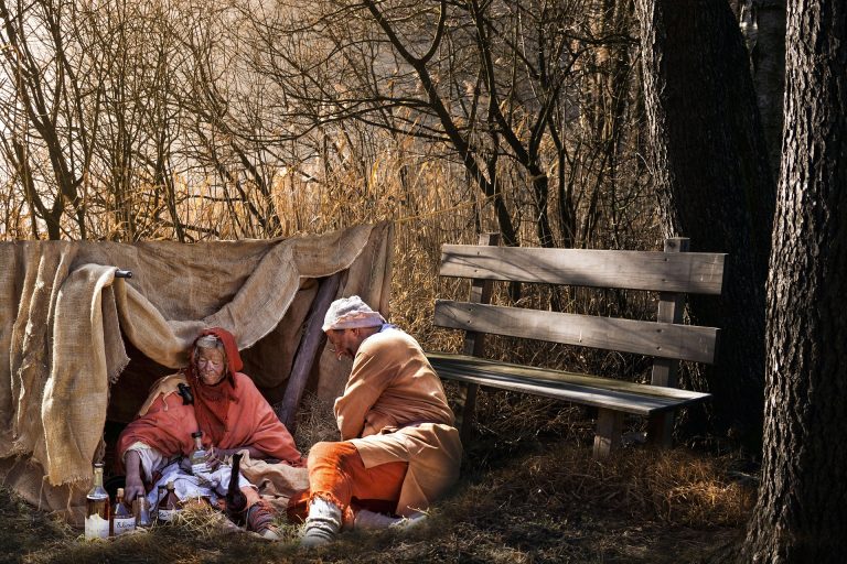 Eurostat: Peste 30% dintre români, supuşi riscului de sărăcie şi excluziune socială