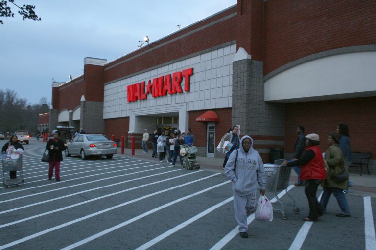 Black Friday: Tot mai puţini clienţi în magazinele din SUA, deşi se aşteaptă încasări de 7,5 de miliarde de dolari