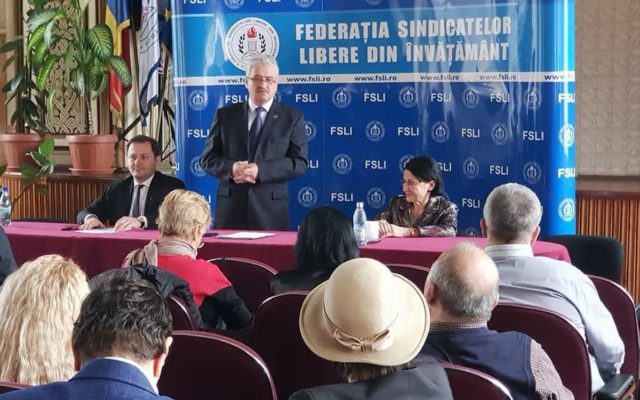 Federația Sindicatelor Libere din Învățământ cere noului Guvern să renunțe la costul standard per elev