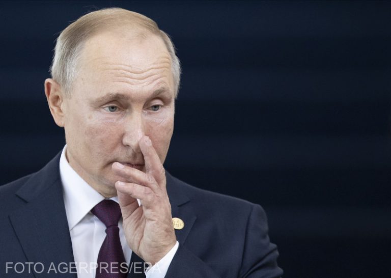 Putin vrea interzicerea căsătoriilor gay și menționarea lui Dumnezeu în Constituție