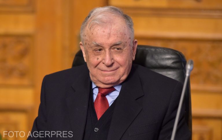 Iliescu, despre agresarea lui Voiculescu: Unul dintre sloganurile Revoluției a fost “Fără violență!”