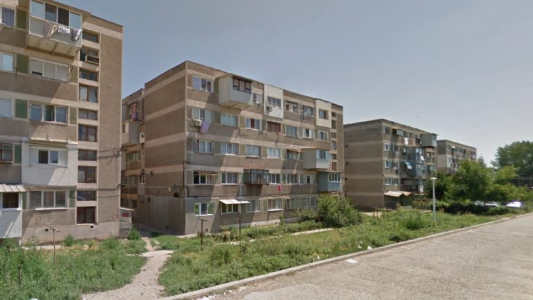 Sute de blocuri din Galați nu sunt conectate la sistemul de canalizare
