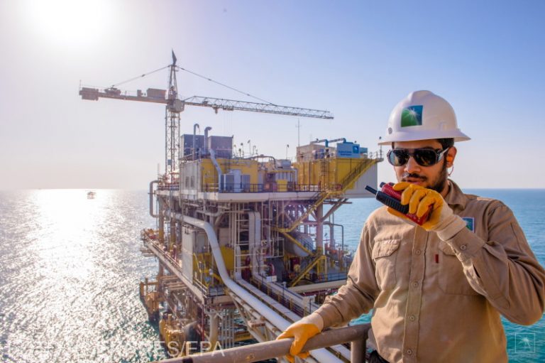 Valoarea Aramco urcă la 2.000 de miliarde de dolari, pentru scurt timp