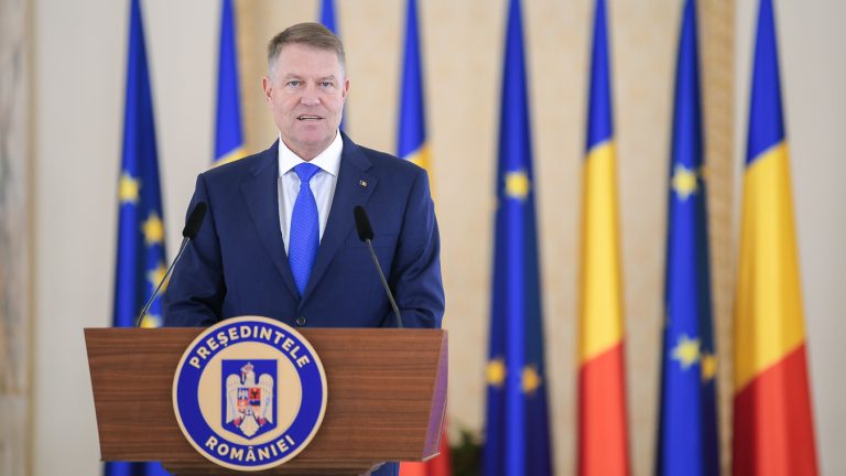 Klaus Iohannis se declară “destul de sceptic” privind moțiunea de cenzură