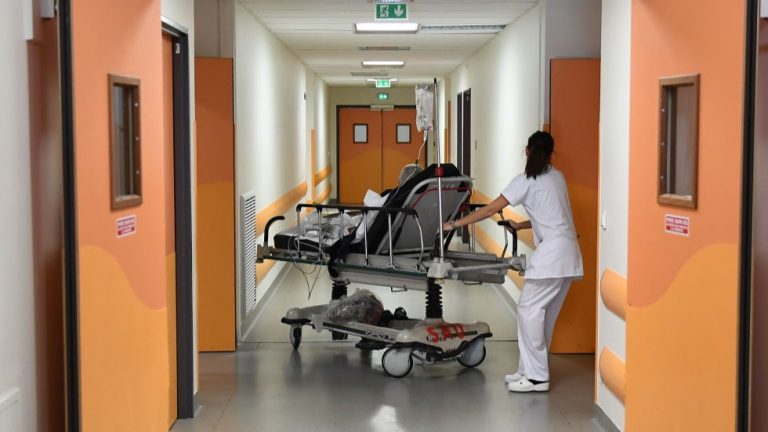 Medici militari, puși la conducerea Spitalului Deva