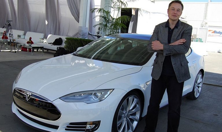 Tesla, cea mai valoroasă companie auto din SUA din toate timpurile