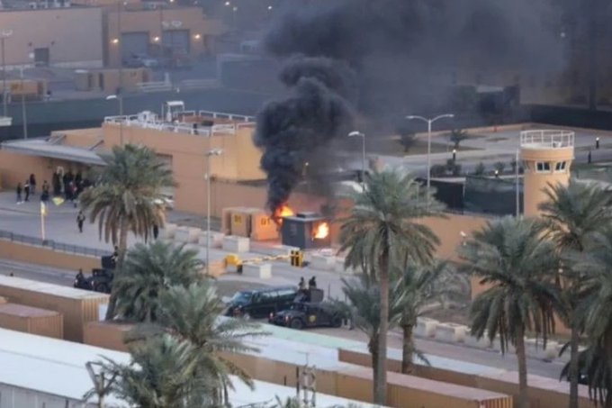 BREAKING Ambasada Statelor Unite din Irak a fost lovită de trei rachete