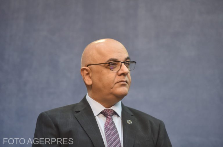 Arafat: Primele echipamente de protecție din Sebia ajung marți în țară