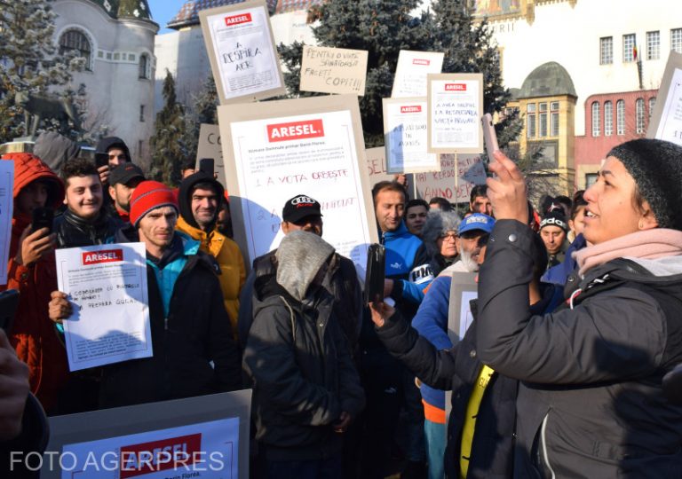 Protest în Tîrgu Mureș împotriva separării dormitoarelor