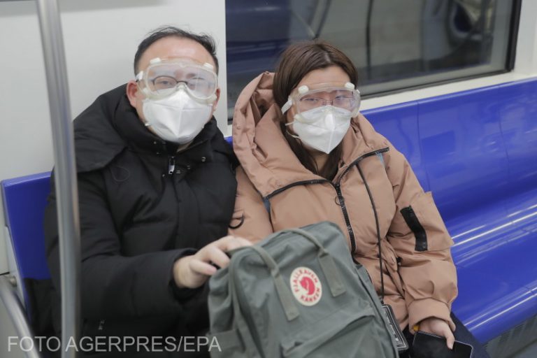 China a impus restricții de transport în 15 orașe din cauza coronavirusului