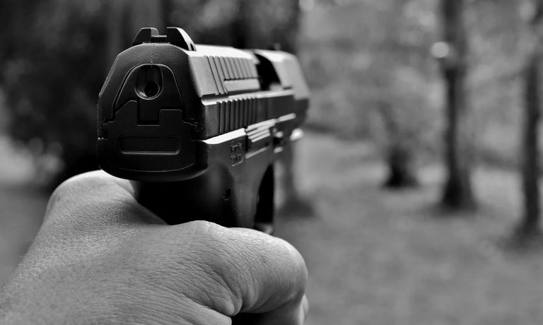 Cadavrul fostului şef al Serviciului Naţional de Securitate al Armeniei, Georgy Kutoyan, a fost găsit cu o urmă de glonț, în Erevan