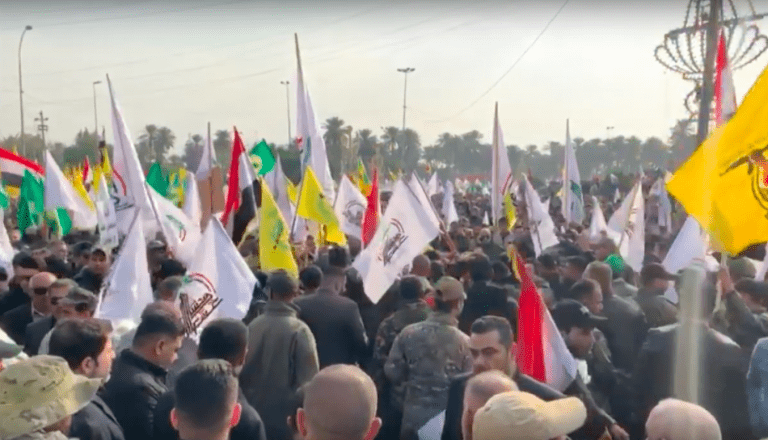 VIDEO Mii de oameni, în stradă la Bagdad pentru a deplânge moartea lui Suleimani