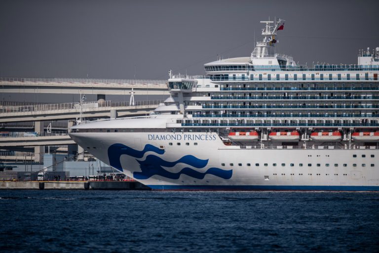 Un britanic de pe vasul Diamond Princess a murit din cauza coronavirusului