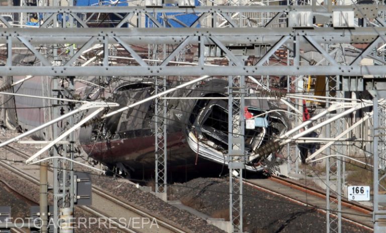 Cel puțin doi morți în deraierea unui tren de mare viteză, în Italia