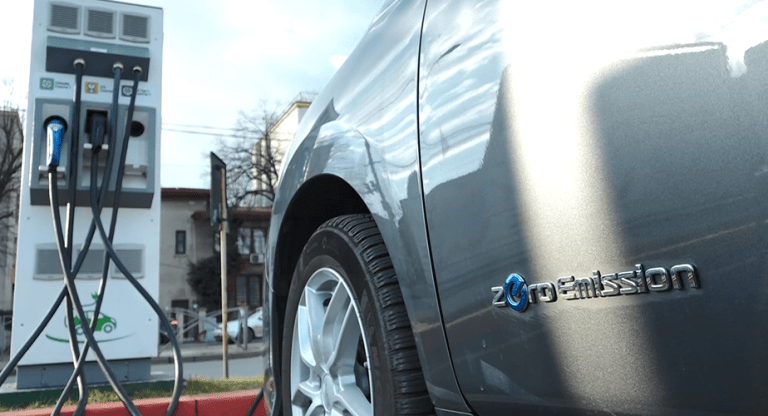 Stațiile de încărcare electrică, următorul pas pentru benzinăriile din România