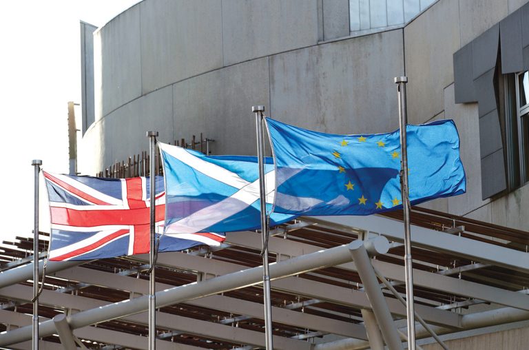 Brexit-ul zguduie Regatul Unit, dar…