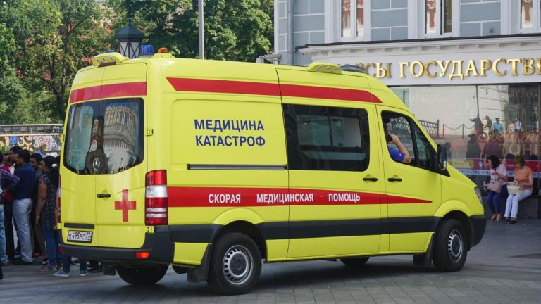 Un fost șef al penitenciarelor din Rusia s-a împușcat în cap, în fața completului de judecată