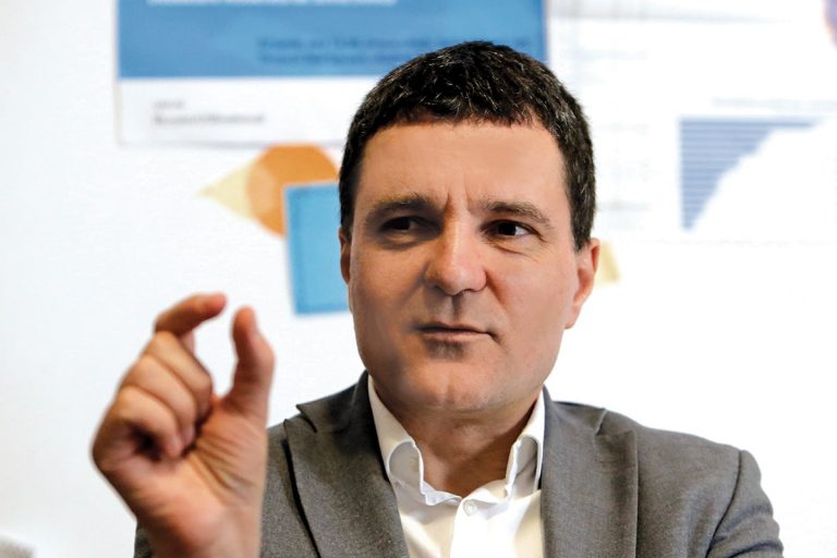 Nicușor Dan: „Dacă la 50 de ani stau cu chirie, ar fi foarte pervers să stai așa în sărăcie 50 de ani și să te gândești că vei trăi în bogăție după aceea”