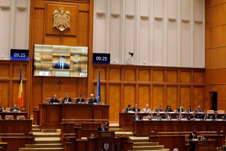 Cine nu stă acasă pierde banii de indemnizație