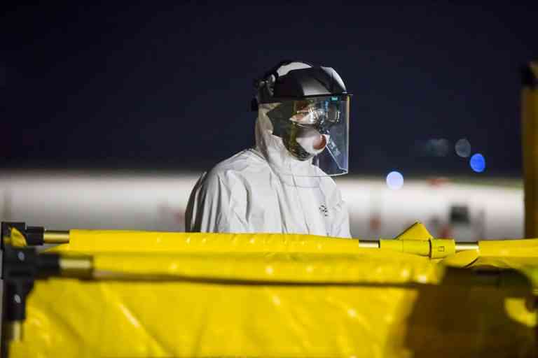 GCS: 37 de români aflați în diaspora au murit din cauza COVID-19. Alți 651 sunt infectați