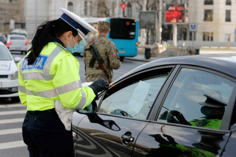 Peste 33.000 de români nu au respectat restricțiile de circulație. Amenzi de 46 milioane lei