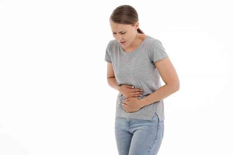 Studiu: Primele simptome ale coronavirusului ar putea fi problemele digestive