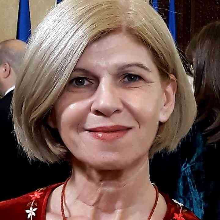 Într-o lume debusolată, mica pasăre colibri este salvarea