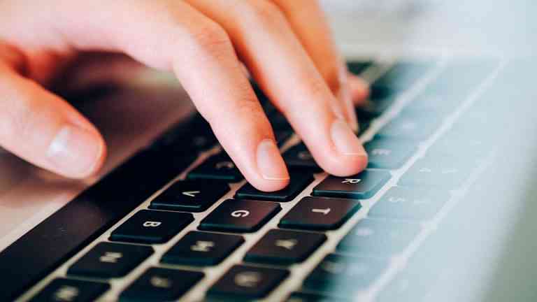 Declarațiile pe proprie răspundere și adeverințele de angajator se pot completa online