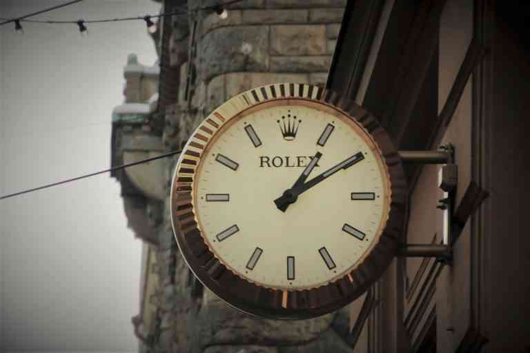 Rolex închide toate fabricile din Elveția, sub presiunea răspândirii coronavirusului